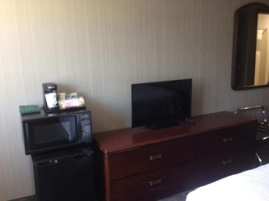 Country Inn & Suites By Radisson, Delta Park North Portland Dış mekan fotoğraf